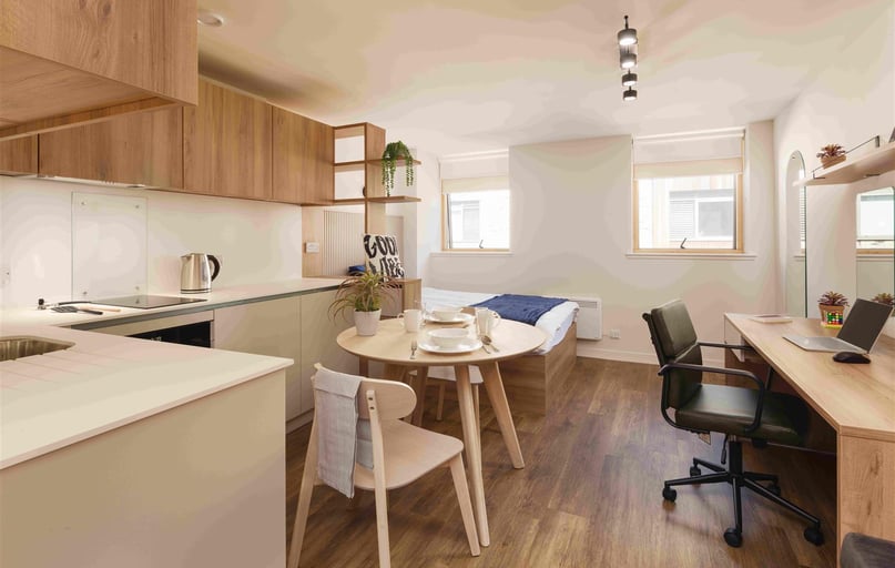 Calton Road, Holyrood, Edinburgh - Image 1